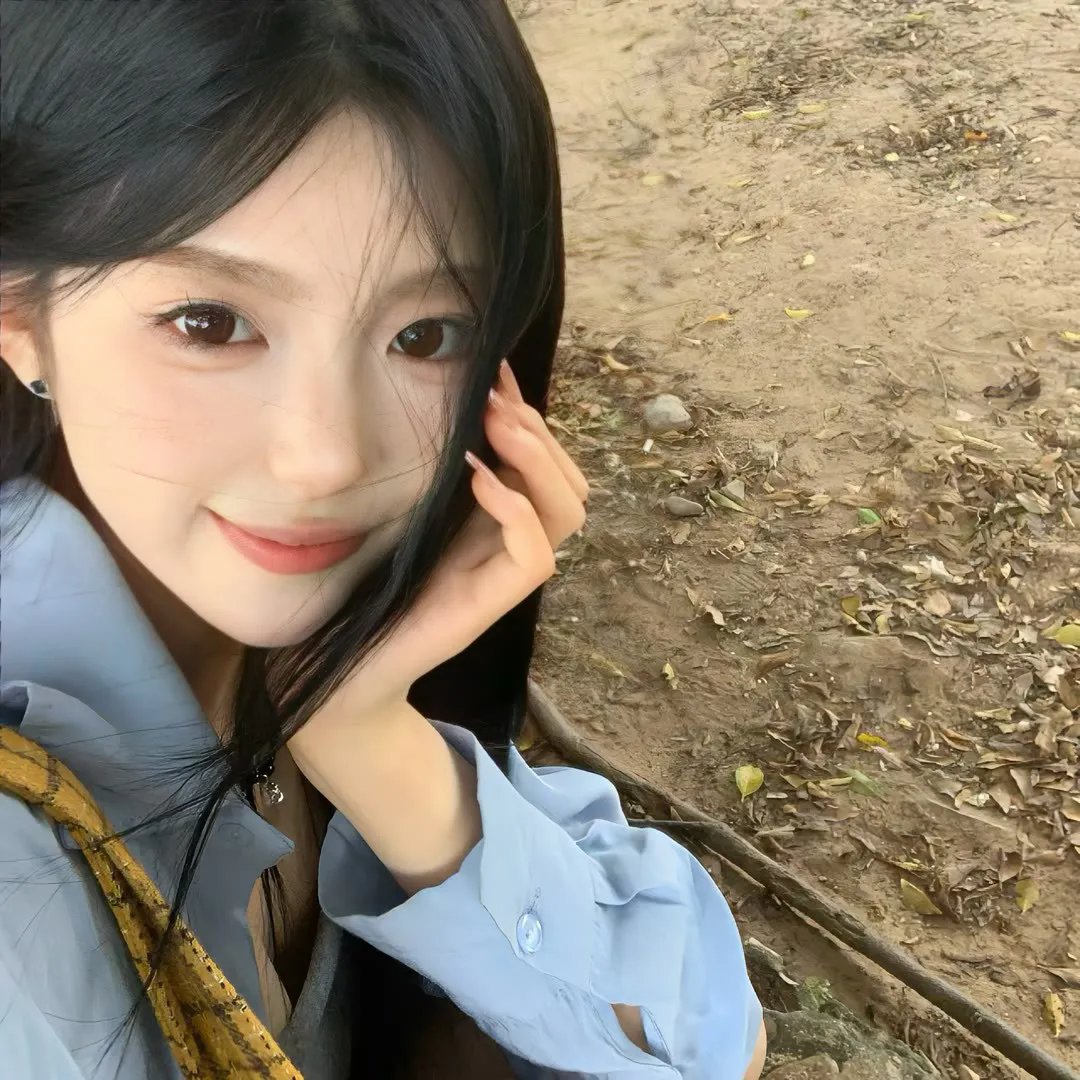 跳舞的红色公交